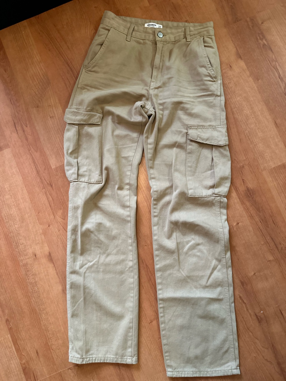 Pull&Bear Men's Cargo Trousers in Light Beige